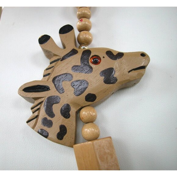 Giraffe Wooden Beaded Necklace With Carved Animal Pendant & Screw Clasp - Picture 2 of 4
